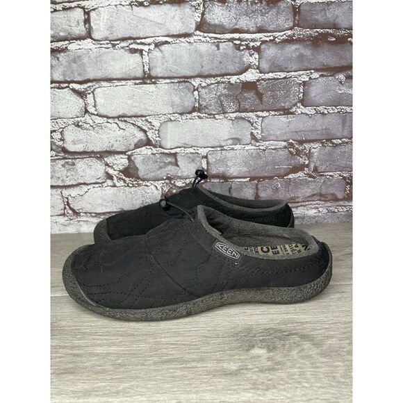 Keen Howser III Black Quilted Slip On Comfort Outdoor Shoes Men Sz 10.5M US/44EU - Picture 1 of 16
